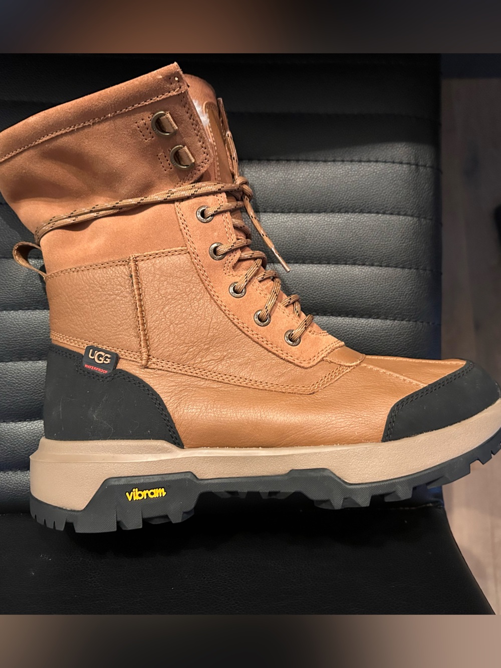UGG Adirondack XXV size 11 NEW - Picture 3 of 9